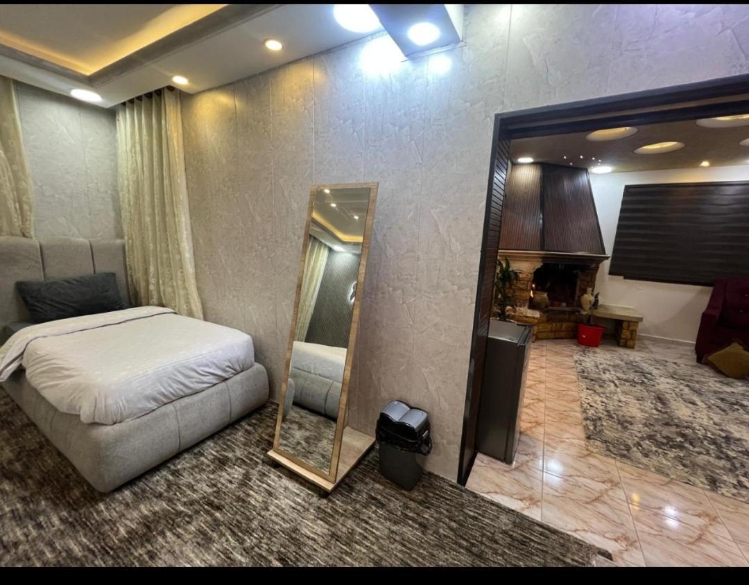 Hotel Hadrian'S Arch Jarash Habitación foto